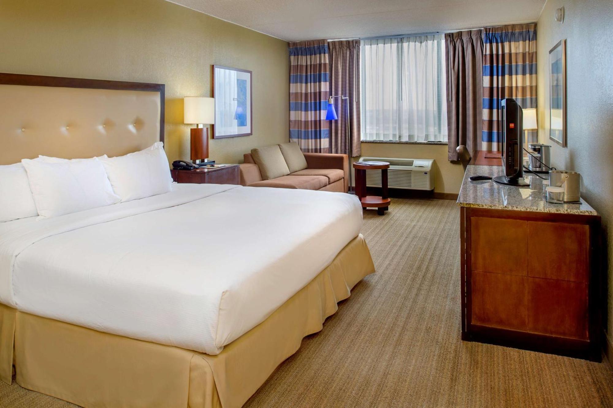 Doubletree By Hilton St. Louis At Westport Hotel Maryland Heights Exterior photo